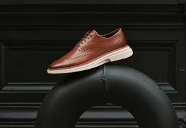 COLE HAAN Polish and refresh